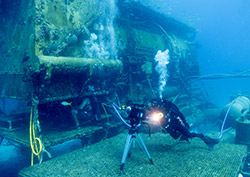 Jonathan filming at Aquarius reef base